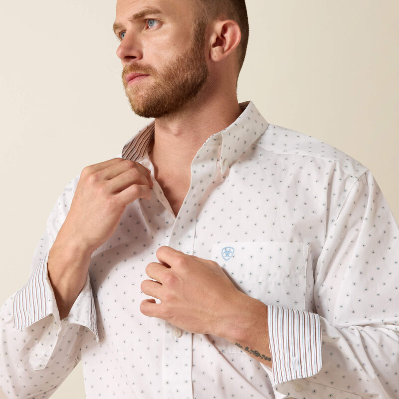 Ariat® Men's Wrinkle Free Cal Classic Fit Shirt 10071752