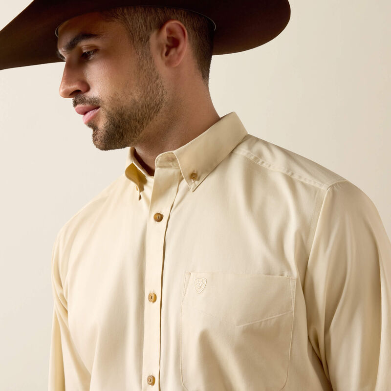 Ariat® Men's Standard Twill Classic Fit Shirt 10080937