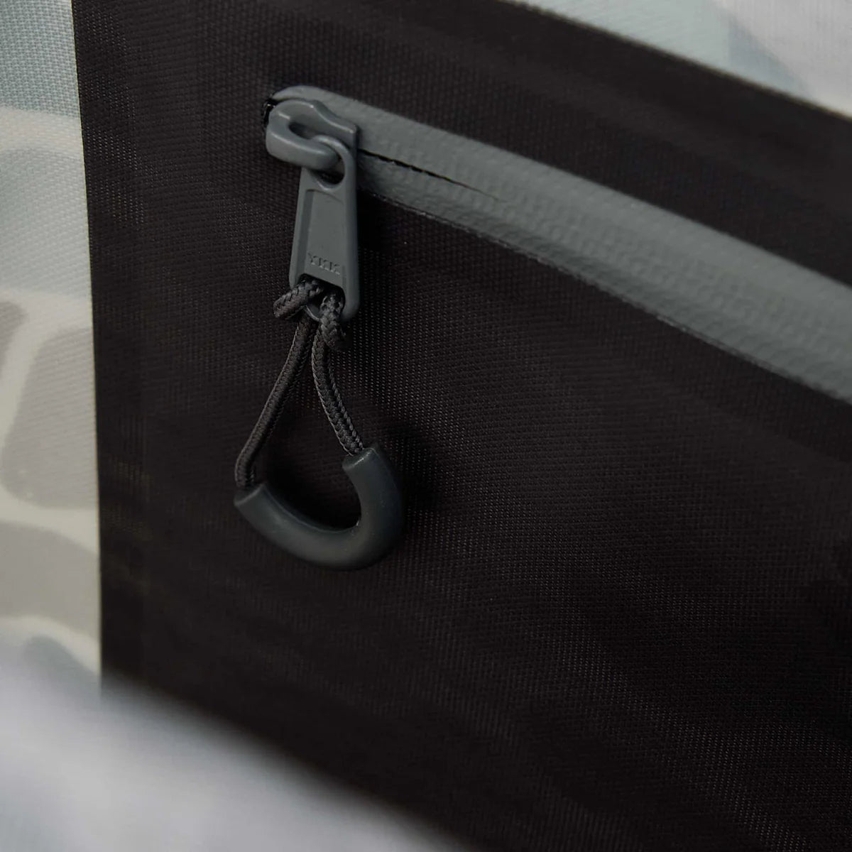 Burlebo® Waterproof Tote - Classic Deer Camo UTB-CDC