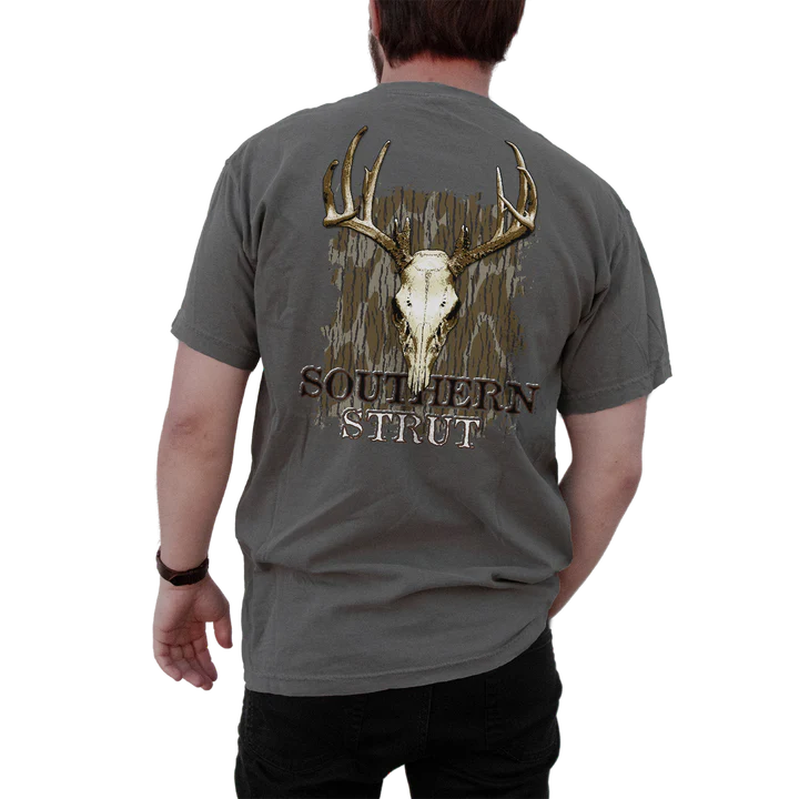 Southern Strut® Men's Camo Deer Skull – Bone Rack Tee ST#640