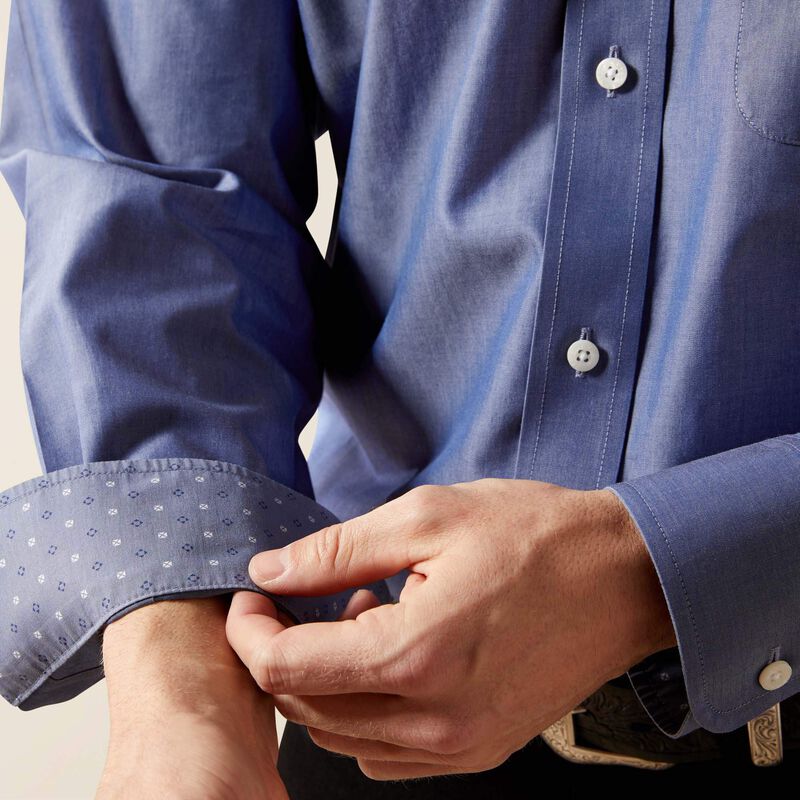 Ariat® Men's Wrinkle Free Solid Pinpoint Oxford Classic Fit Shirt 10065842