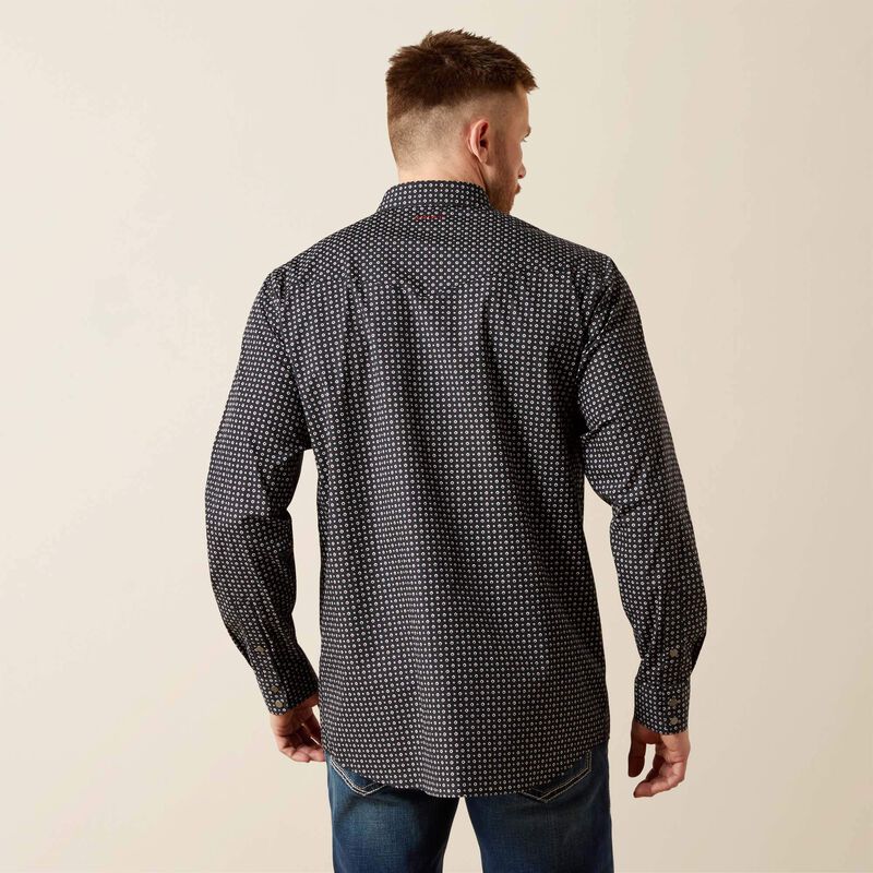 Ariat® Men's Wrinkle Free Johnson Fitted Shirt 10065970