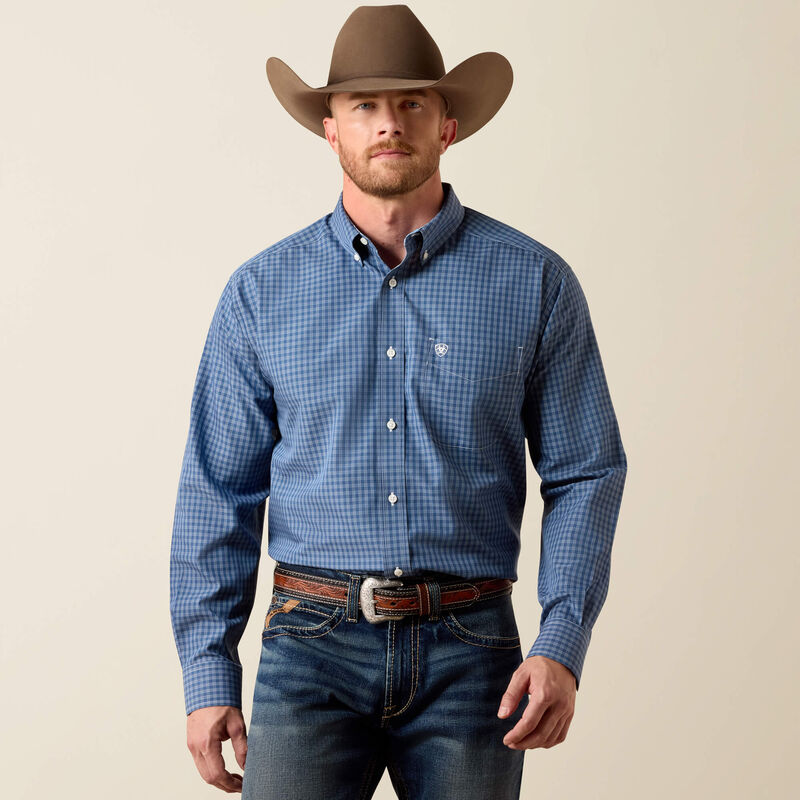 Ariat® Men's Wrinkle Free Canyon Classic Fit Shirt 10071746