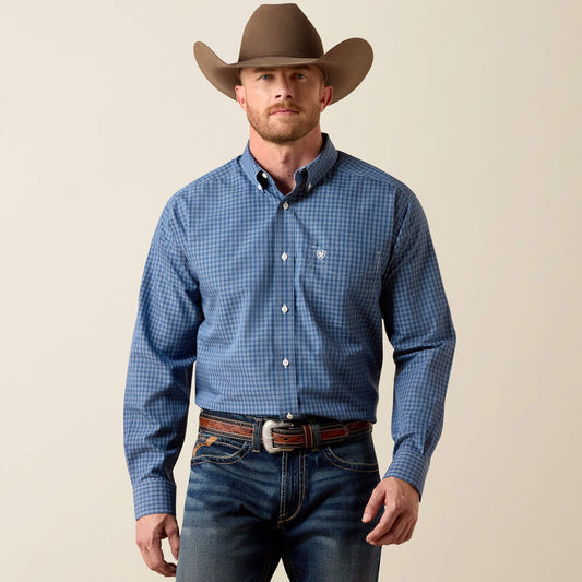Ariat® Men's Wrinkle Free Canyon Classic Fit Shirt 10071746