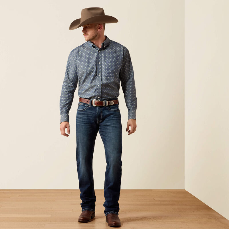 Ariat® Men's Wrinkle Free Wolcott Classic Fit Shirt 10073684