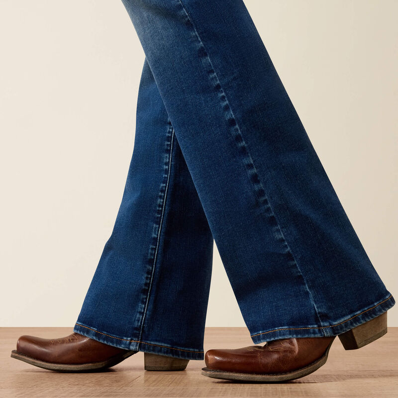 Ariat® Women's Perfect Rise Revel Vilma Ultrastretch Boot Cut Jeans 10077090