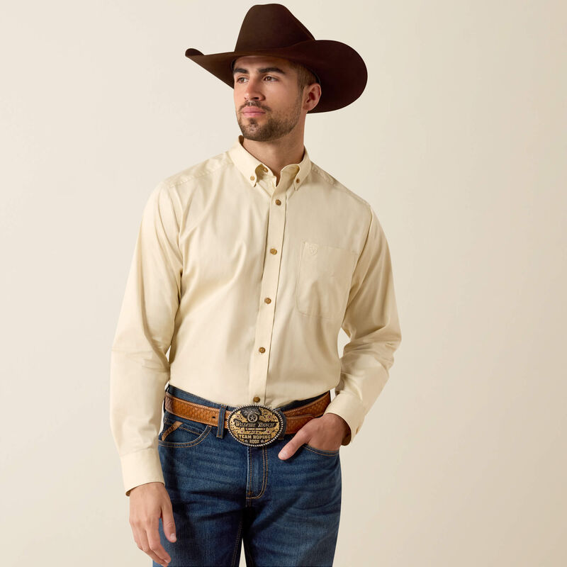 Ariat® Men's Standard Twill Classic Fit Shirt 10080937