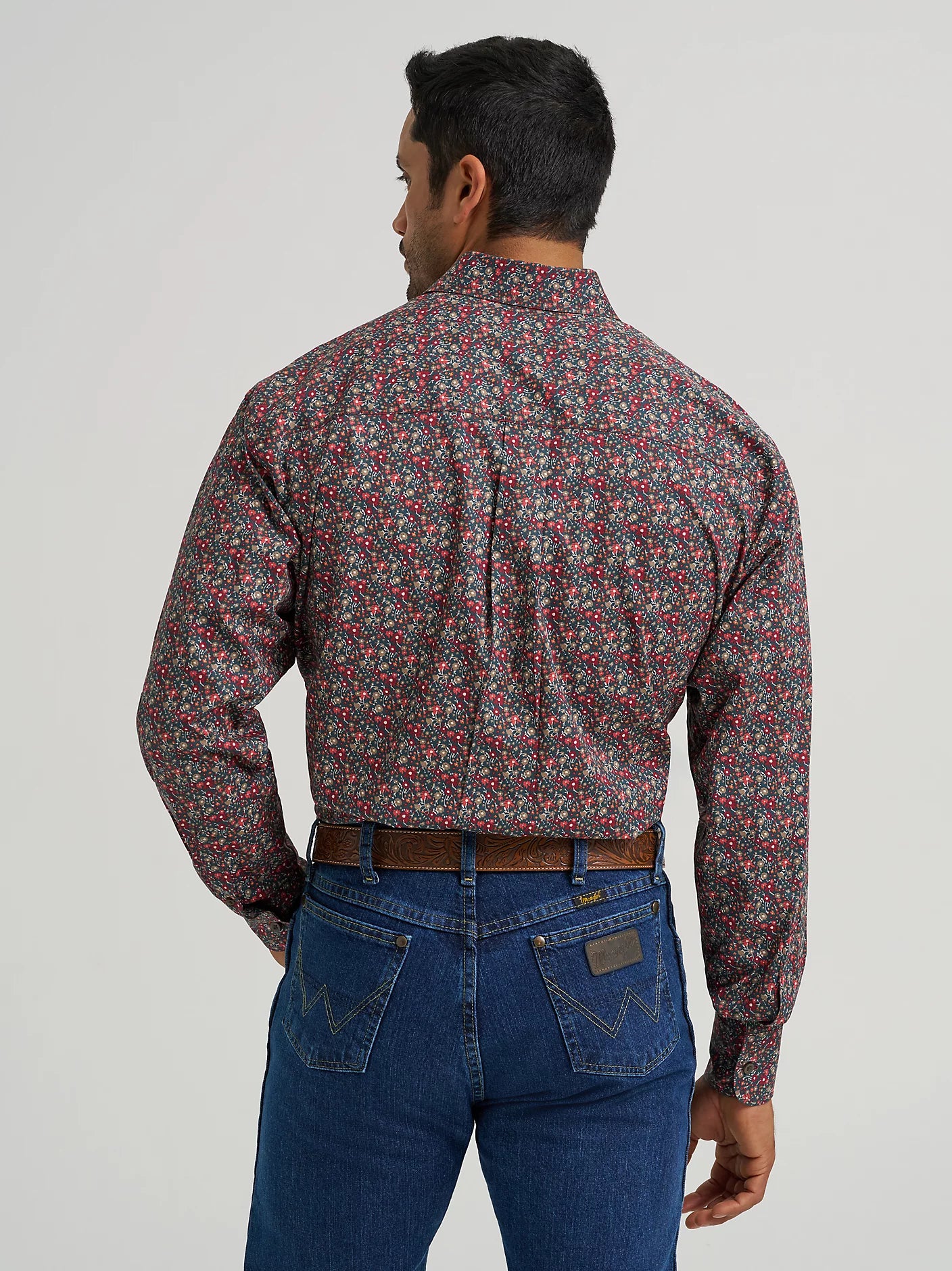 Wrangler® George Strait™ Men's Long Sleeve Button Down One Pocket Shirt 112368235