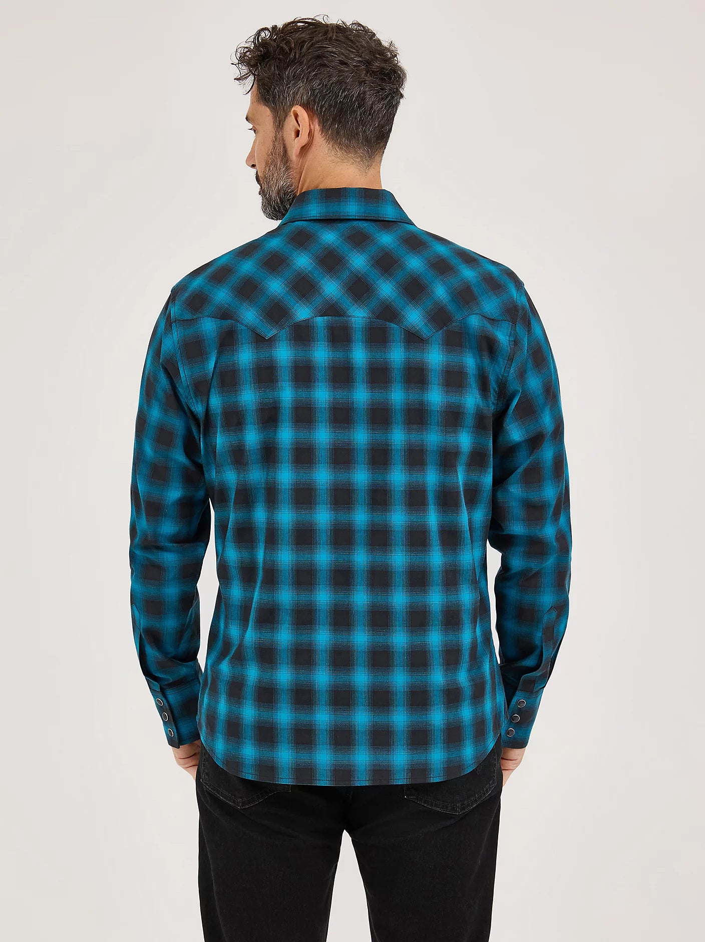 Men's Wrangler Retro® Long Sleeve Sawtooth Snap Pocket Western Shirt 112369565