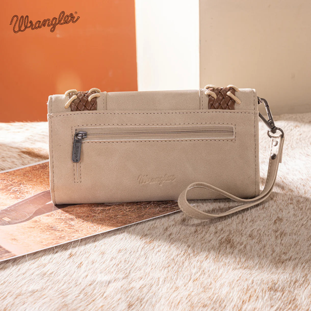 Wrangler® Southwestern Print Wallet/Wristlet/Crossbody WG217-C018BR