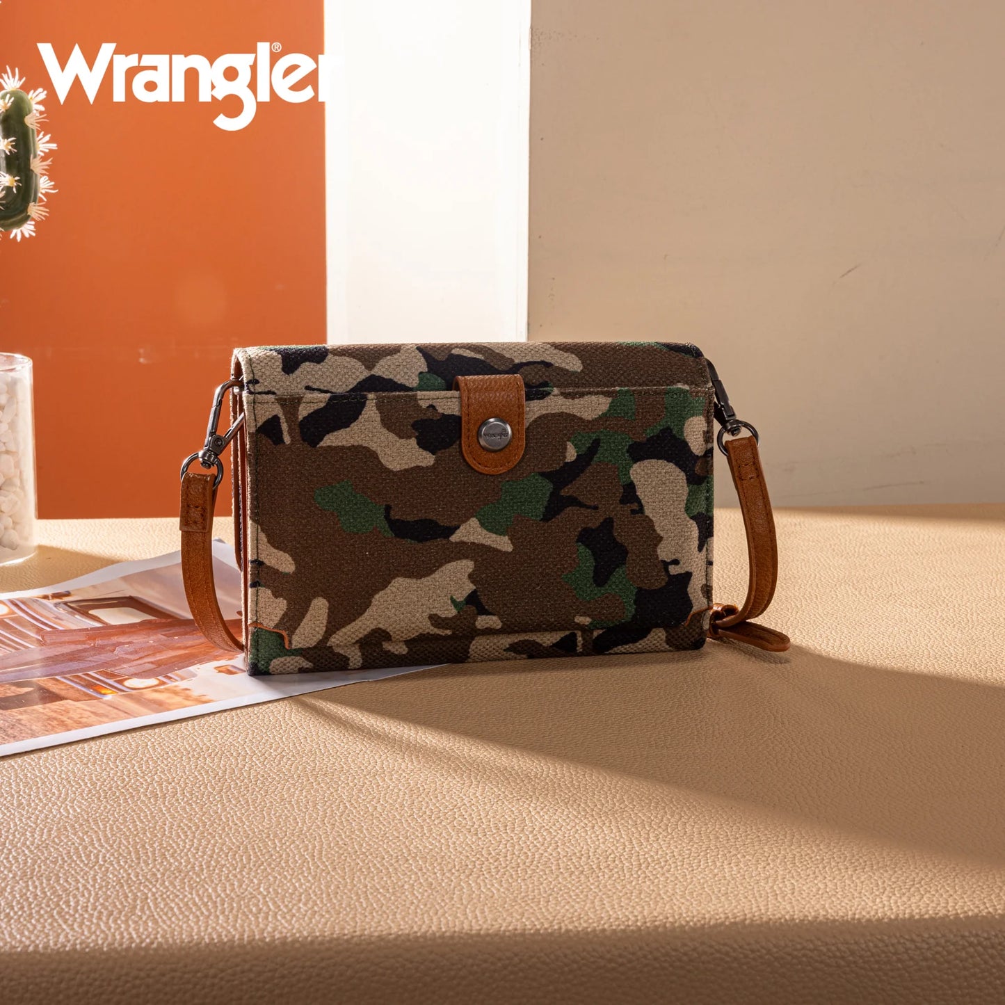 Wrangler® Camo Print Canvas Clutch/Crossbody Green WG286-1833GN