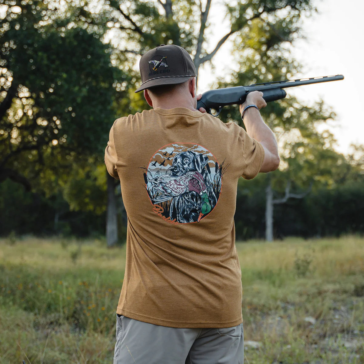 Burlebo® Men's Short Sleeve Tee Duck and Dog - Light Brown SST-DKDG-LB