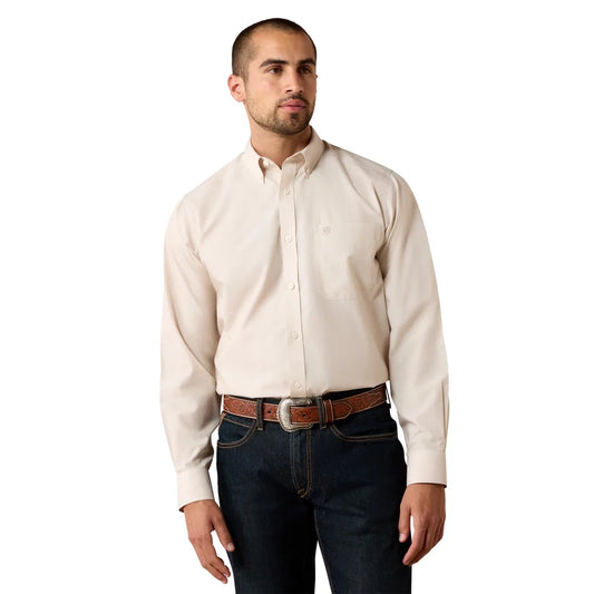 Ariat® Men's Wrinkle Free Solid Savannah Tan Shirt 10079436