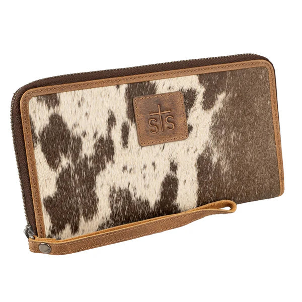STS Ranchwear® Vaquero Concho Cowhide Bentley Wallet STS61774
